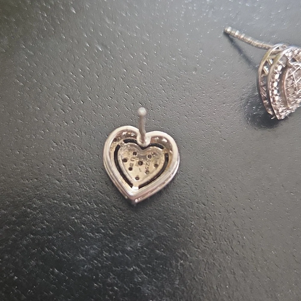 1/10Ct Genuine Diamomd Sterling Silver Heart Stud Earrings - Picture 7 of 8